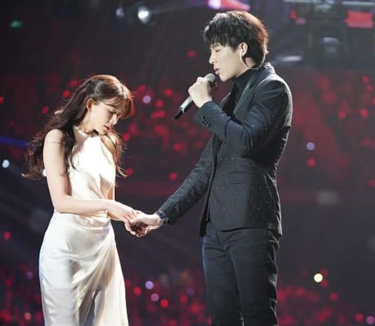 林志玲微博回应跨年晚会上给刘宇宁伴舞,前四字让网友一头雾水