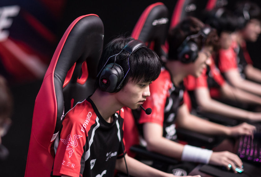 knight9回应转会谣言:不会,我不去edg