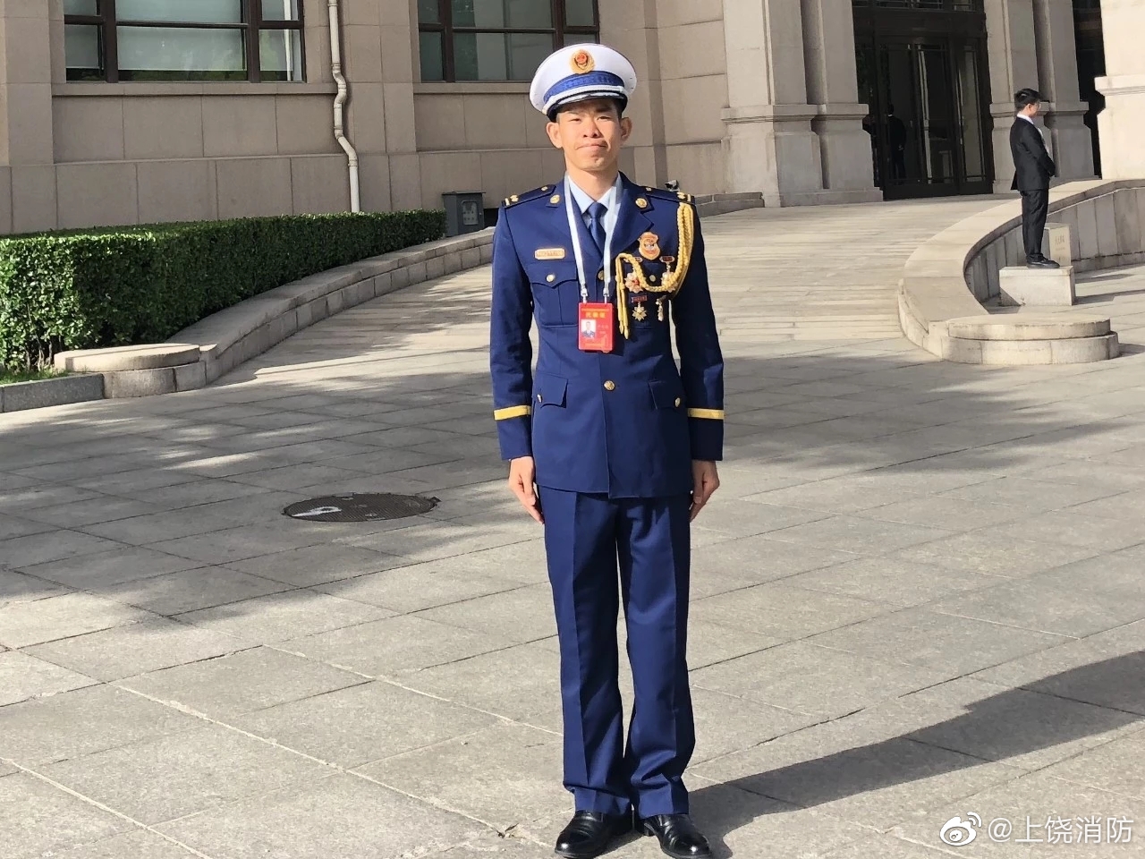 弋阳县消防救援中队中队长卢文亮被团中央评为全国向上向善好青年