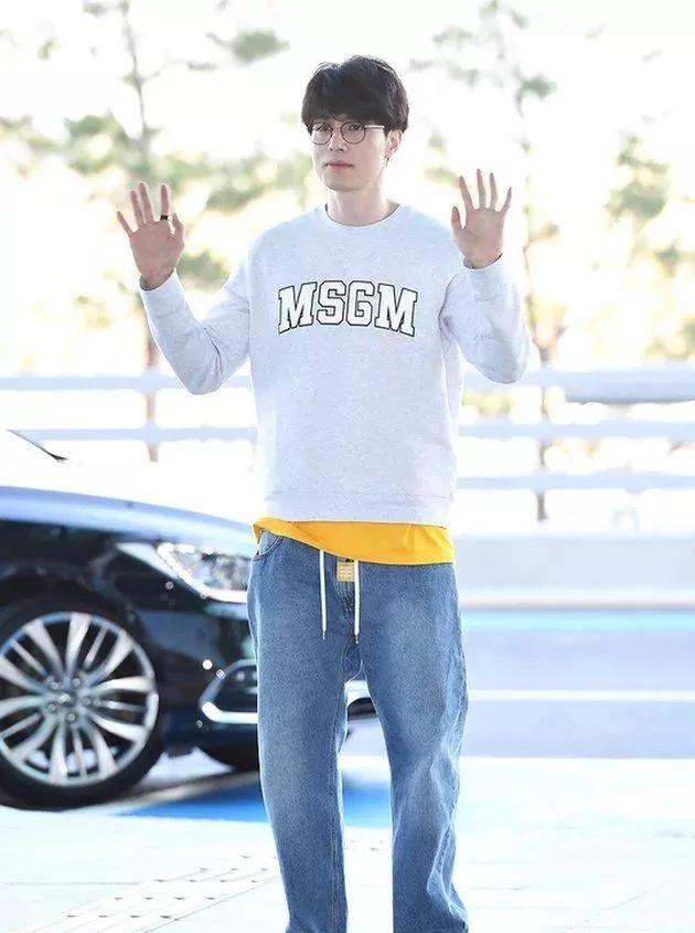 求38岁李栋旭出一本美容秘籍,他这神仙皮肤到底是怎么保养的