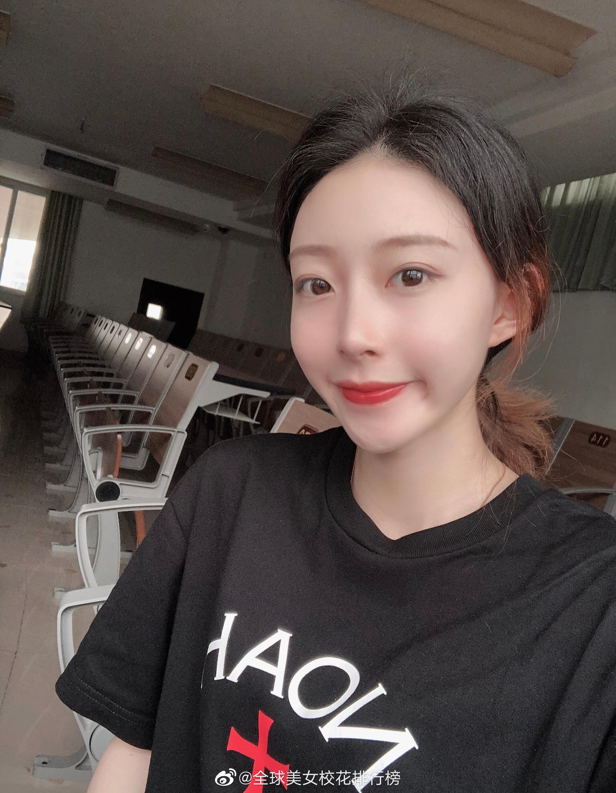 星海音乐学院民族声乐表演系,青年歌手,来自内蒙古赤峰的蒙古族小姐姐