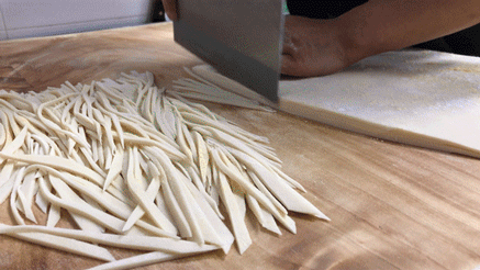 ▽转百刀你可能会奇怪:啥是转百刀?啥是拉条子?是xíng面还是háng面?