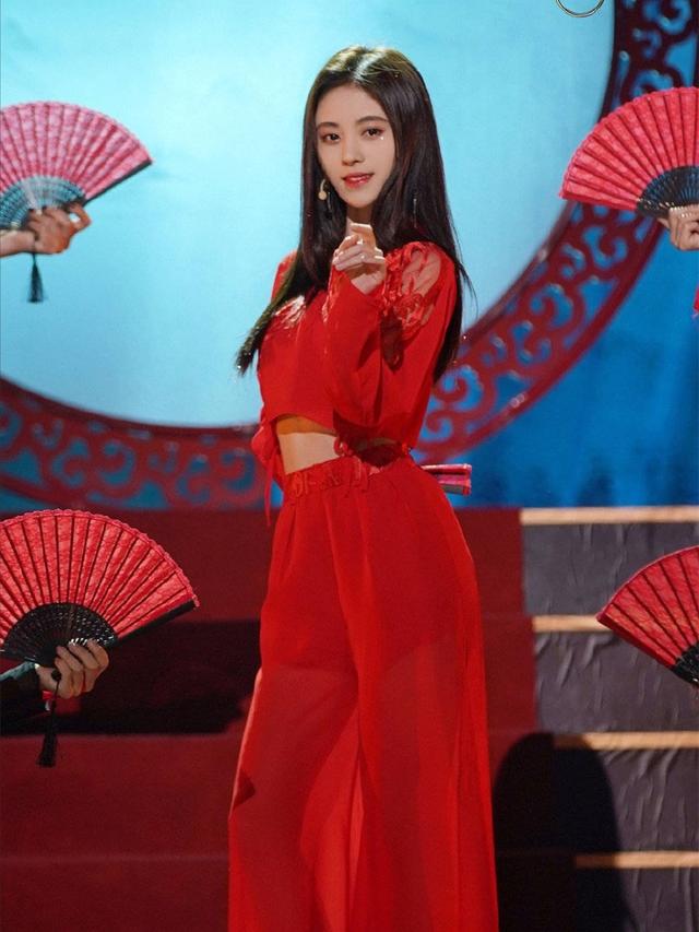 不愧是"四千年美女"一遇美女|国风美少年|鞠婧祎|韩雪_新浪新闻