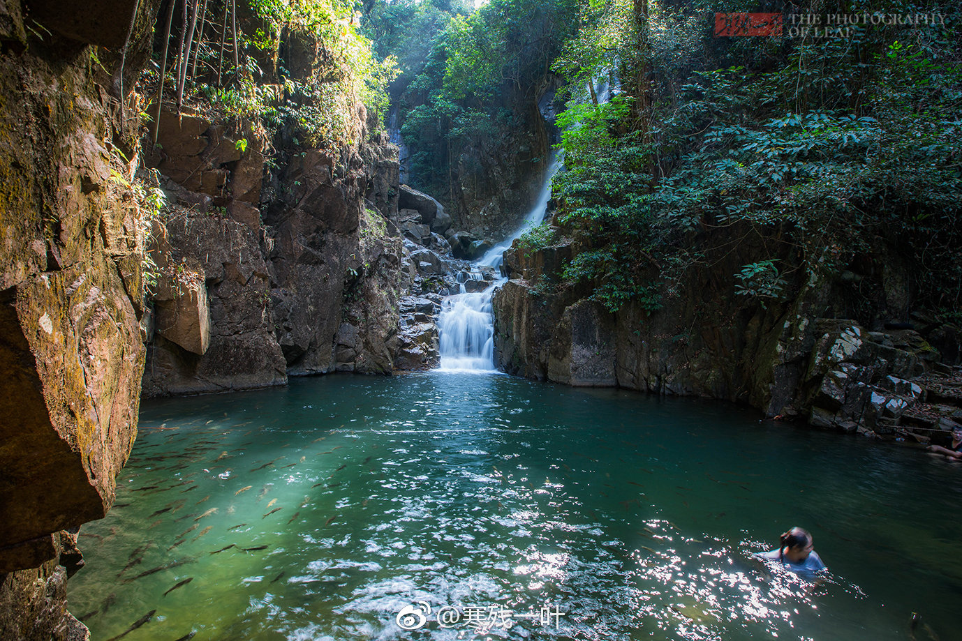 在泰国东部的尖竹汶府,有一个比较特别的景区