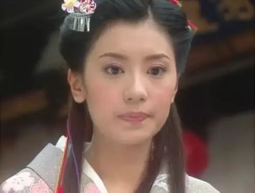 贾静雯早期古装照,赵敏成经典,蜻蜓美如仙女下凡!
