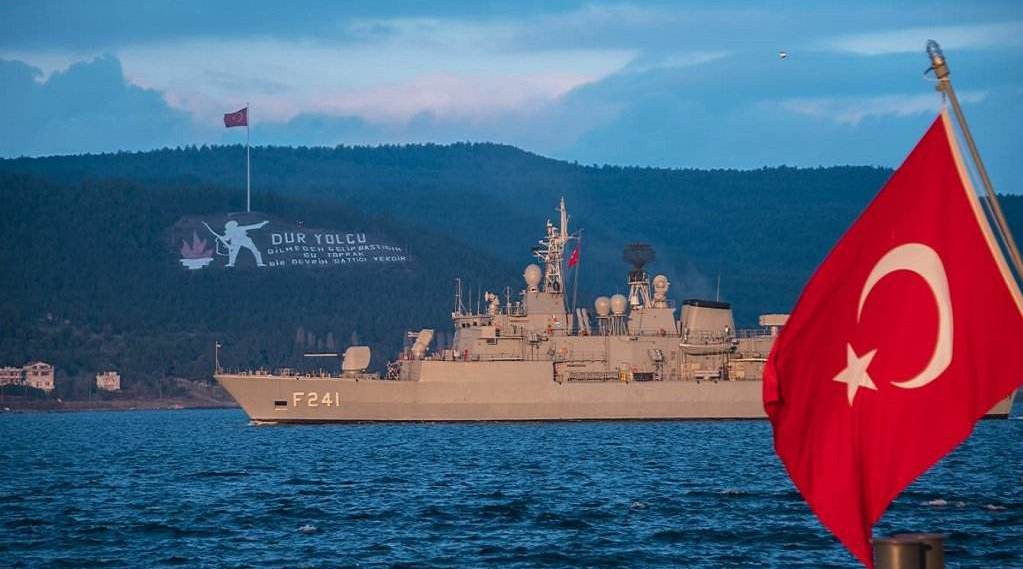 土耳其最大规模海军演习现场:103艘战舰震撼出击!