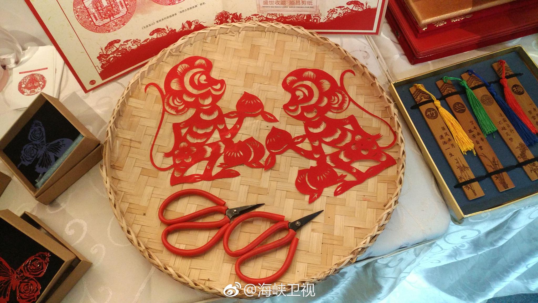“剪纸是一门艺术,是中国传统文化千年传承的一种载体
