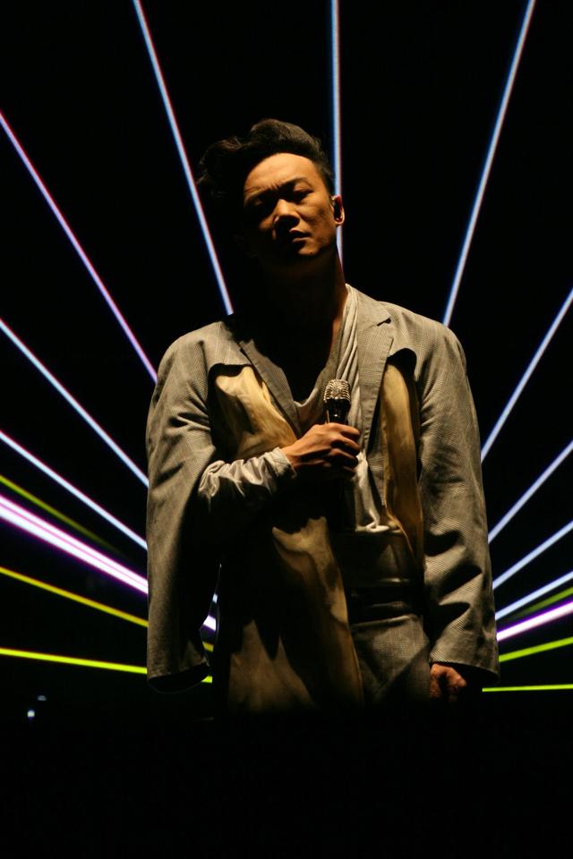 现今华语乐坛个人成就最高,被誉为亚洲天王,专治各种不服!