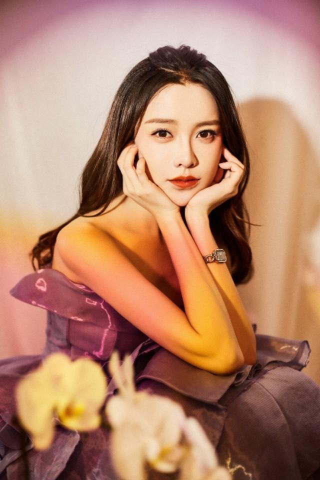 芭比裙造型,可爱性感–黄一琳