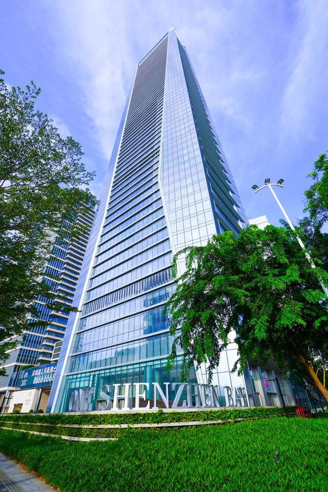 深圳鹏瑞莱佛士酒店深圳湾1号至高塔上的云端奢华一生必住
