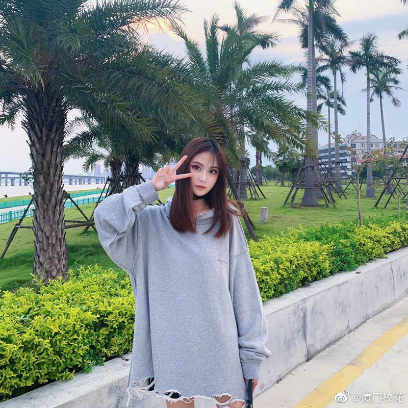 她叫黄晨昕00年就读于集美大学身高165cm摩羯座你喜欢吗