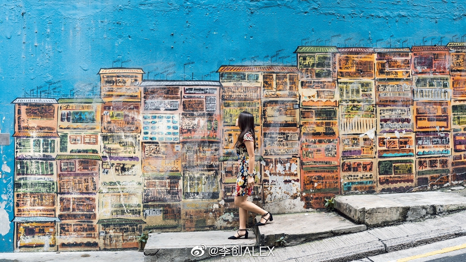 香港刷爆ins涂鸦网红墙:嘉咸街