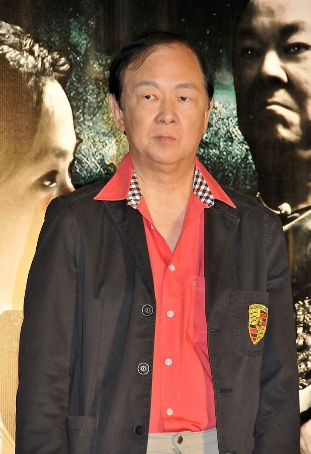 现年76岁的王羽也称得上是非常具有传奇色彩的一位演员,虽然为演员