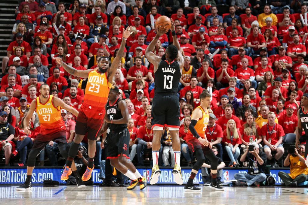 丑陋的比赛!哈登创造尴尬纪录,警钟已敲响!火箭致命弱点暴露!