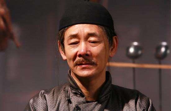 商人有把破伞被偷,藏有上万银票,他仅用9个字,小偷自己送上门