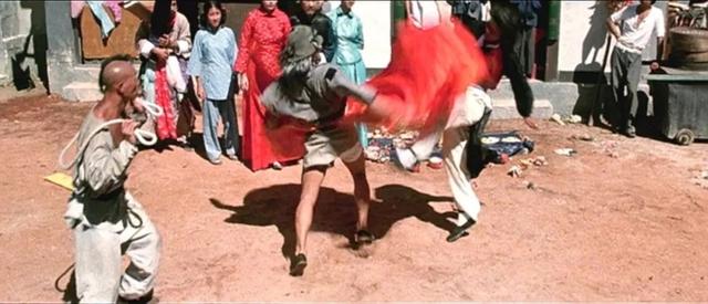 1980年，成龙生命中最关键的转折点，自此后，他平步青云直至巨星