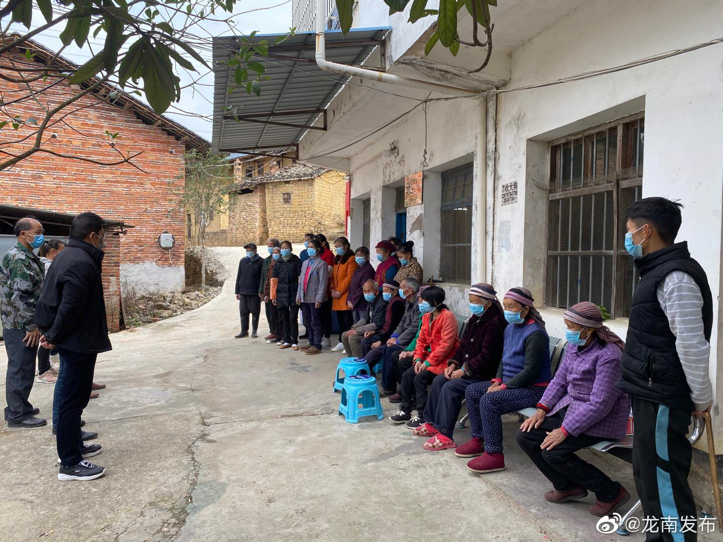 龙南县杨村镇员布村,杨村村,黄坑村等扶贫车间复工复产