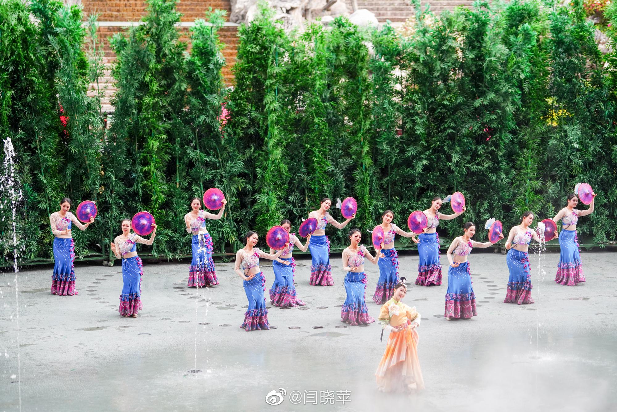 大型实景演出《丽江恋歌》是白天室外演出|丽江恋歌|纳西族|阿布达