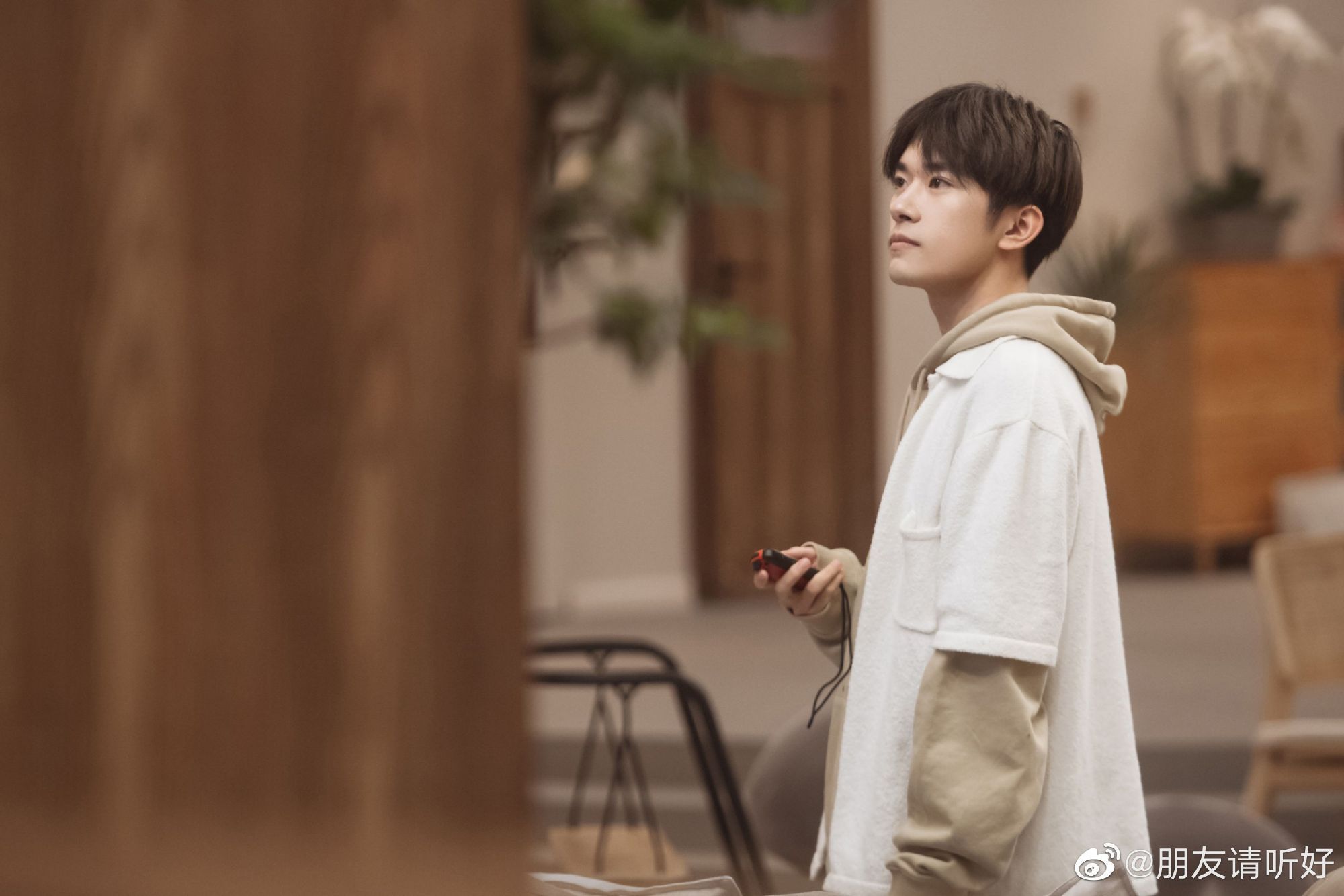 易烊千玺《朋友请听好》主题曲独唱版正式上线～暖暖旋律陪伴每一个孤