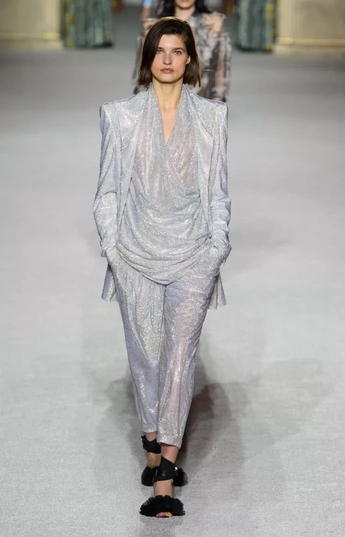 流行趋势 | 金属光泽(关键面料)