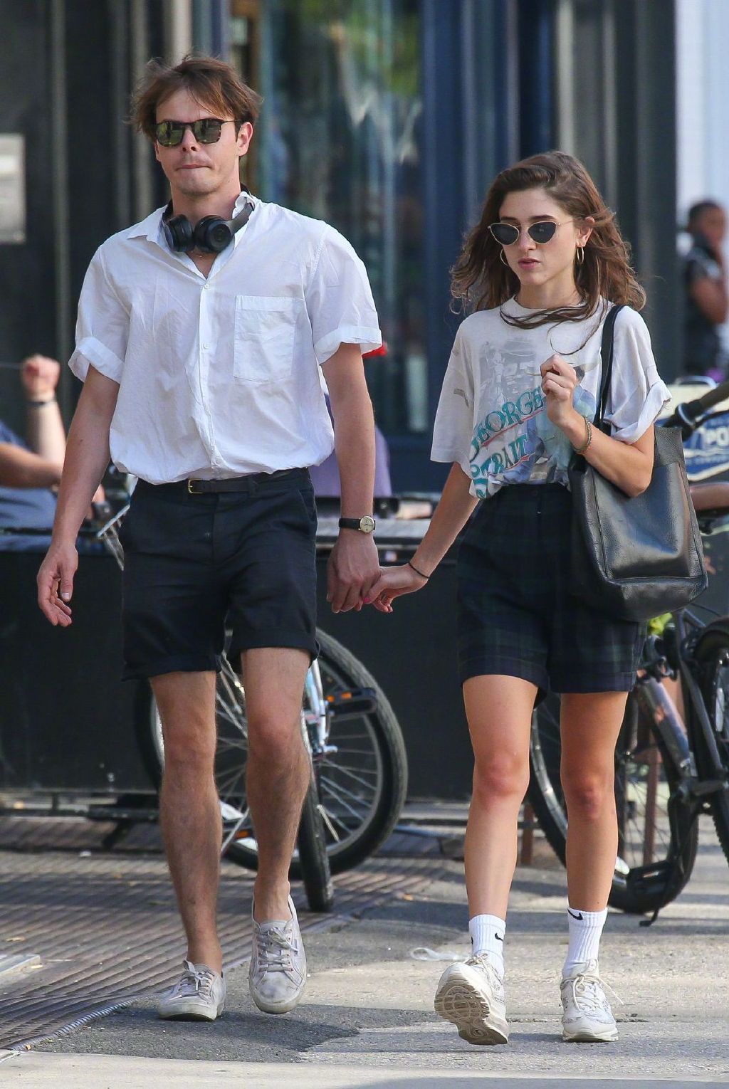 情侣组查理希顿娜塔莉戴尔纽约街拍这也太甜了吧