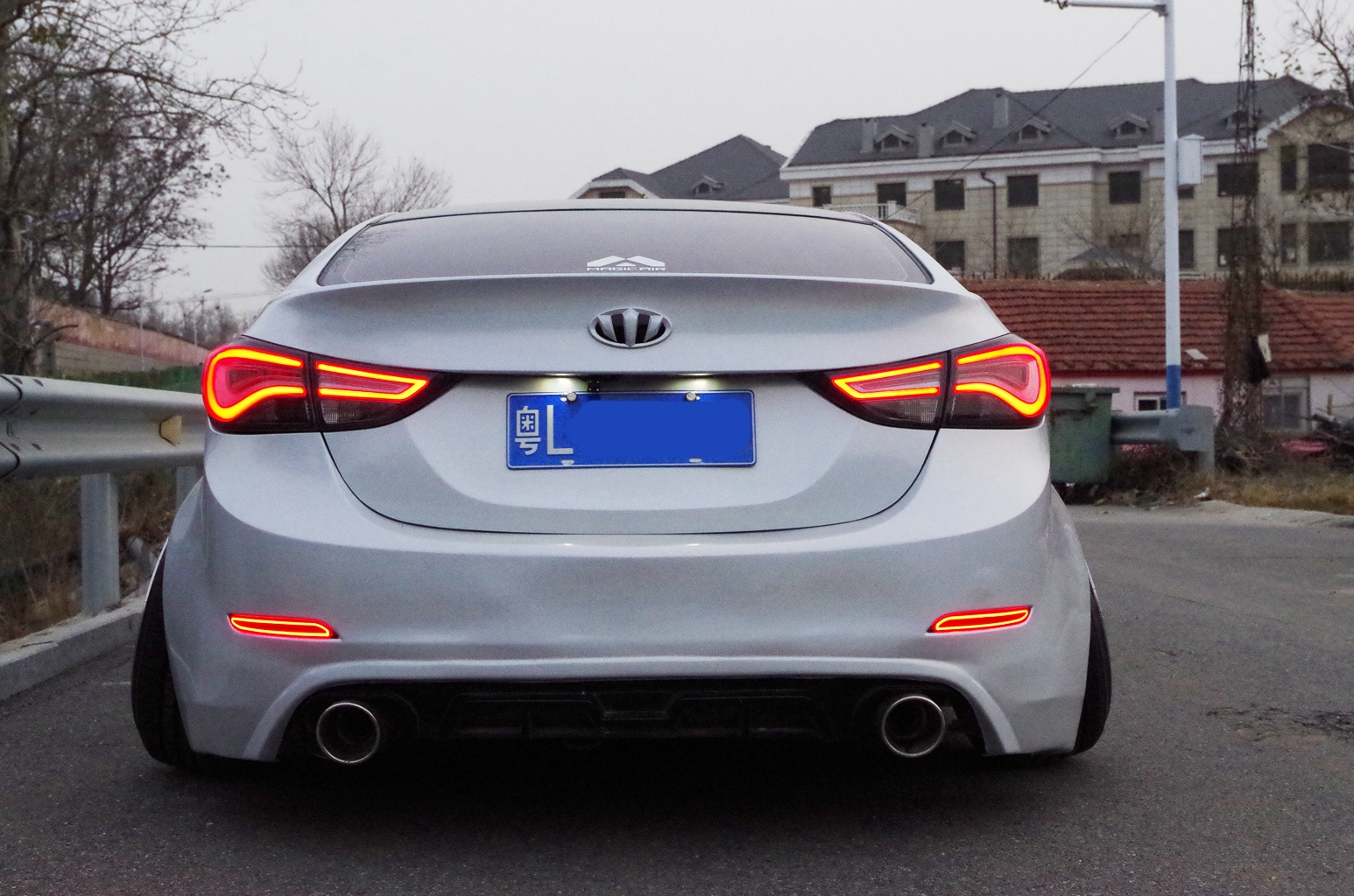 冷门的现代朗动也能玩改装,这样的宽体看起来真是太舒服了!