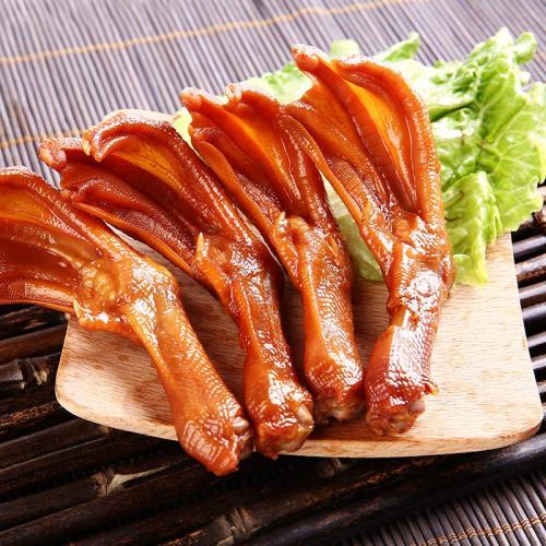 想吃卤鸭掌不用买,在家卤一锅,做零食下酒都好吃,做法简单!