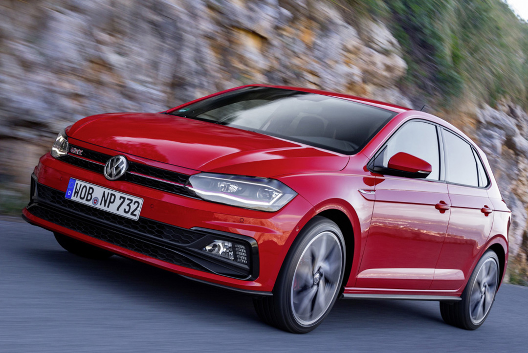 飞度劲敌!火了40多年的8万级合资小车换代了,看着都心痒!