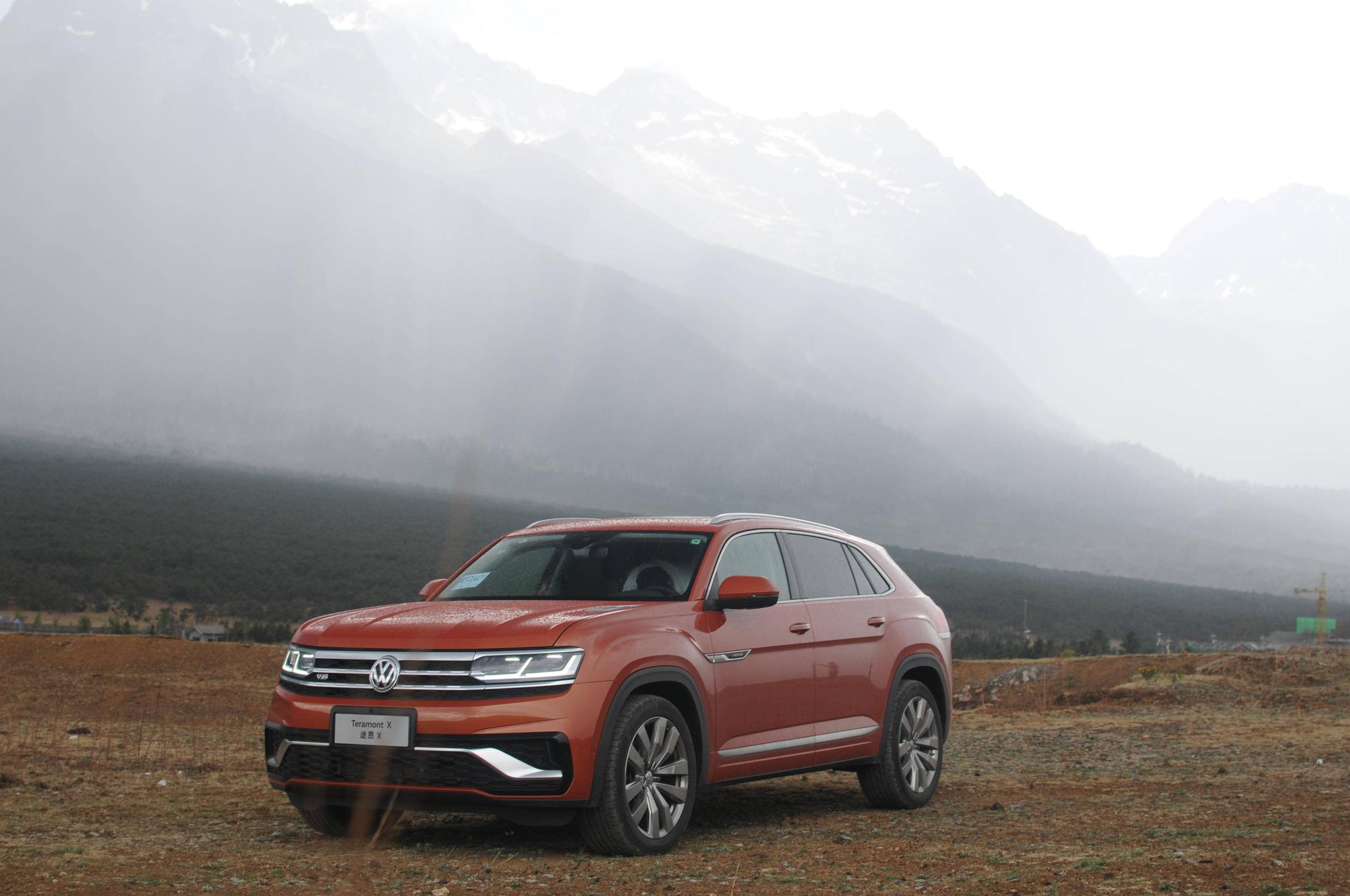 这应该是空间最大的轿跑suv,试驾上汽大众途昂x-新浪汽车