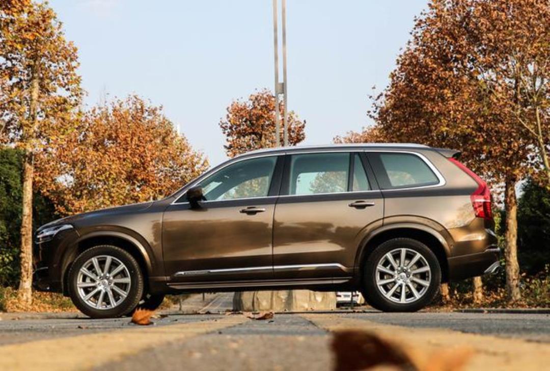 沃尔沃xc90沃尔沃xc90沃尔沃xc90在汽车动力方面搭载是市面上比较主流