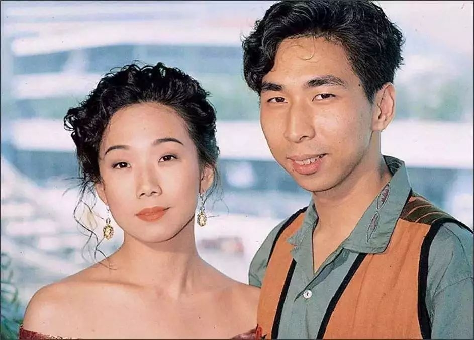 双双承认离婚,他俩又交了新的男女朋友,都是圈外人