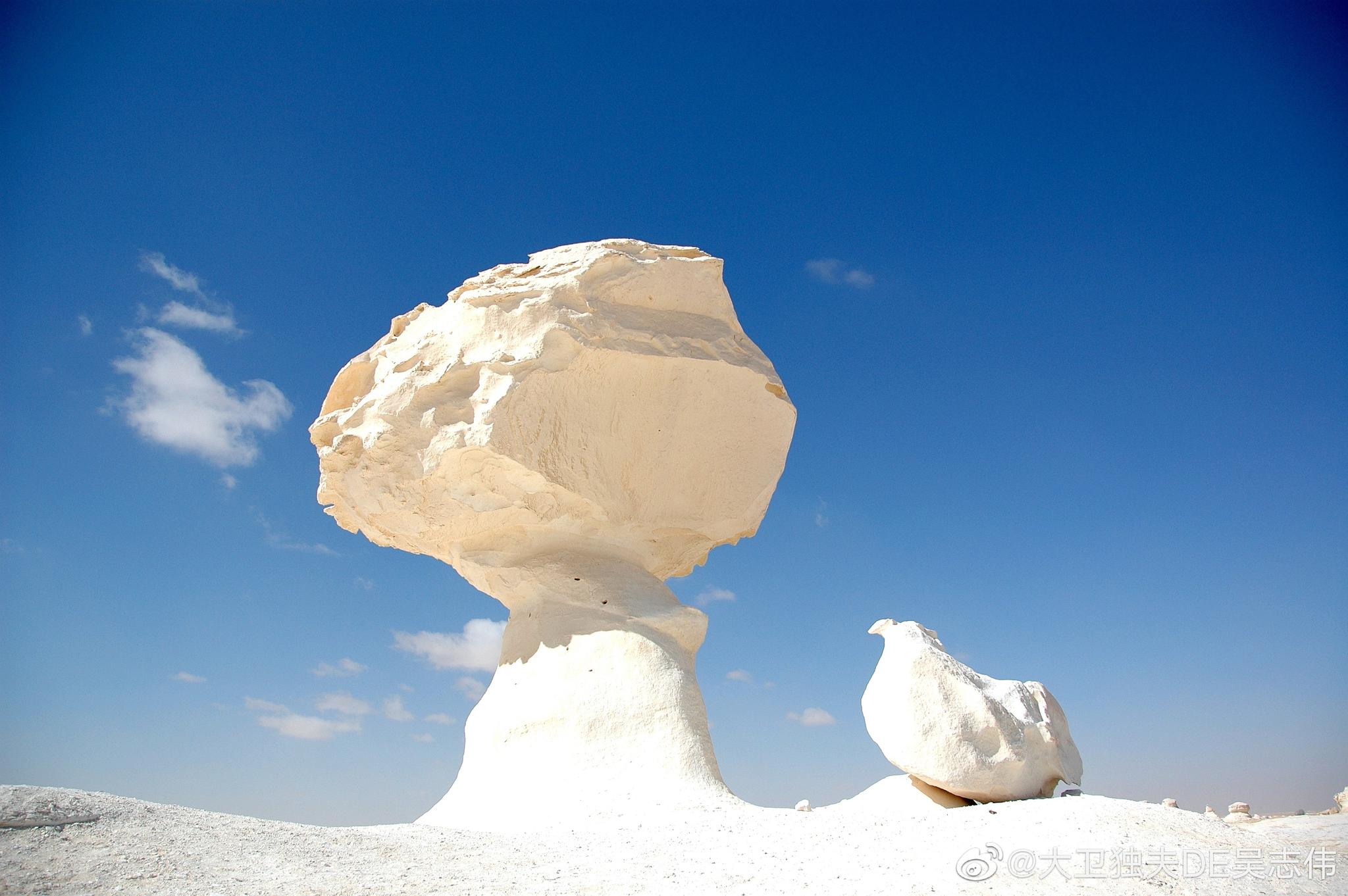 地球上最古怪的地方埃及黑白沙漠