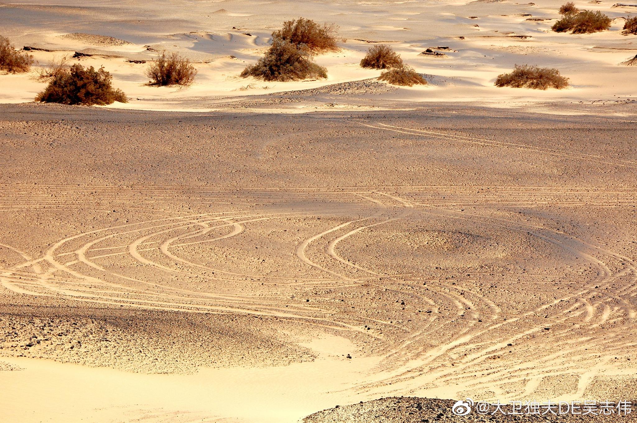 地球上最古怪的地方:埃及黑白沙漠