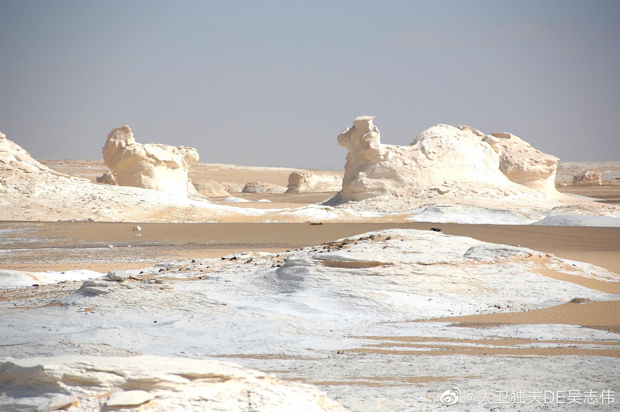 地球上最古怪的地方埃及黑白沙漠