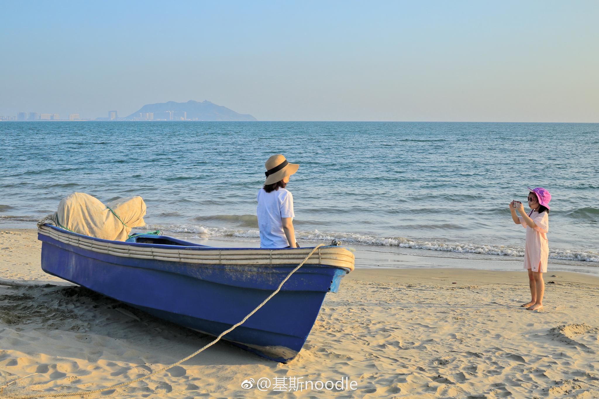 带你一起去看大海 @带着微博去旅行 @三亚旅游 @霍小兵 @中国图库冯|飞燕|三亚|大海_新浪新闻