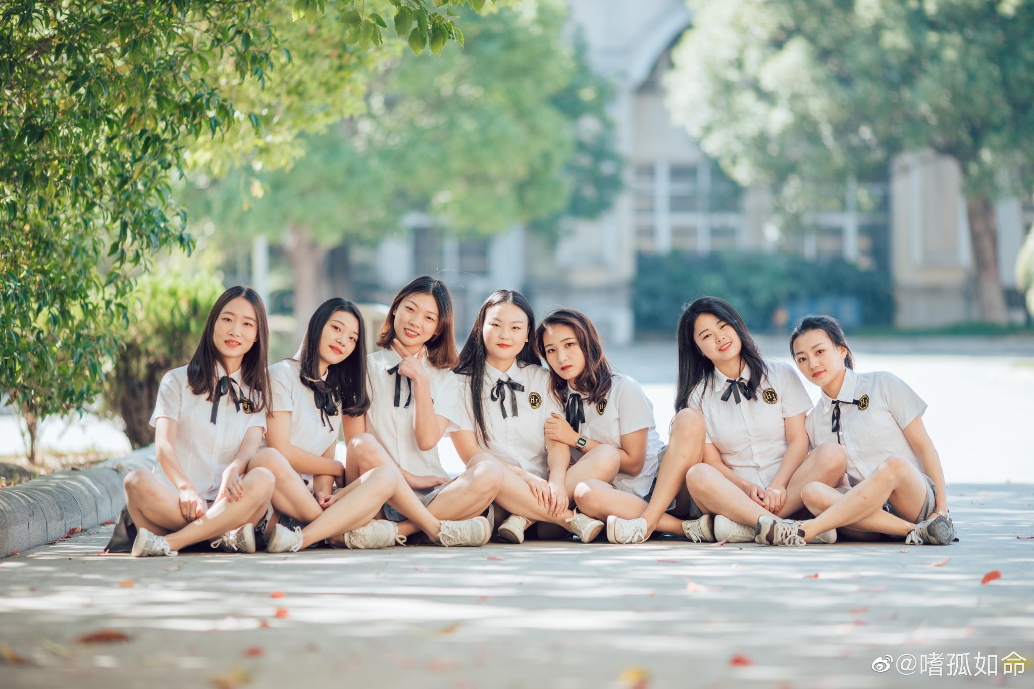 毕业季,大学毕业意味的告别熟悉的校园,告别相处了几年的老师同学