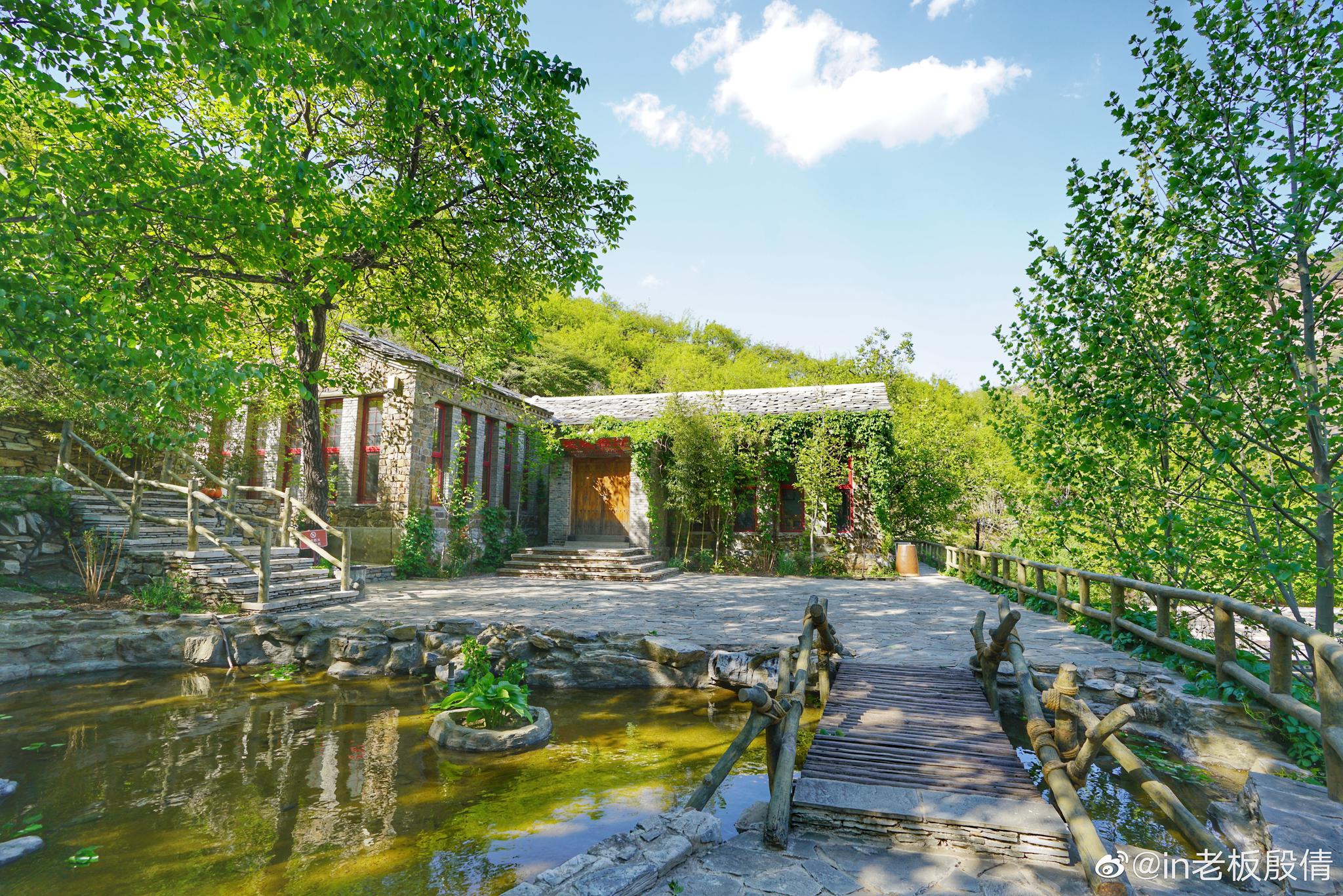 隐居乡里.云上石屋|| 住进大山里,推门即花海