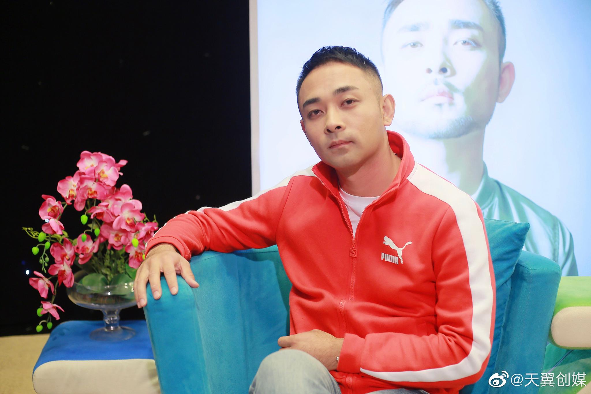 演员 旌鸣 影视红星访 放下"自我"成为角色