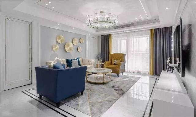 客厅铺地砖,加圈波打线,提升档次感!