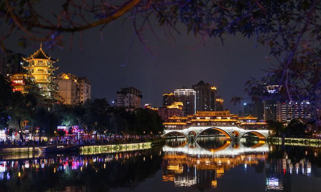 4 1/100 iso1600通常高像素机型的高感表现都会弱一些,eos m6 mark ii