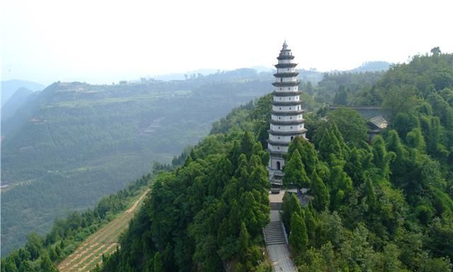 四川省阆中市明代白塔景点简介