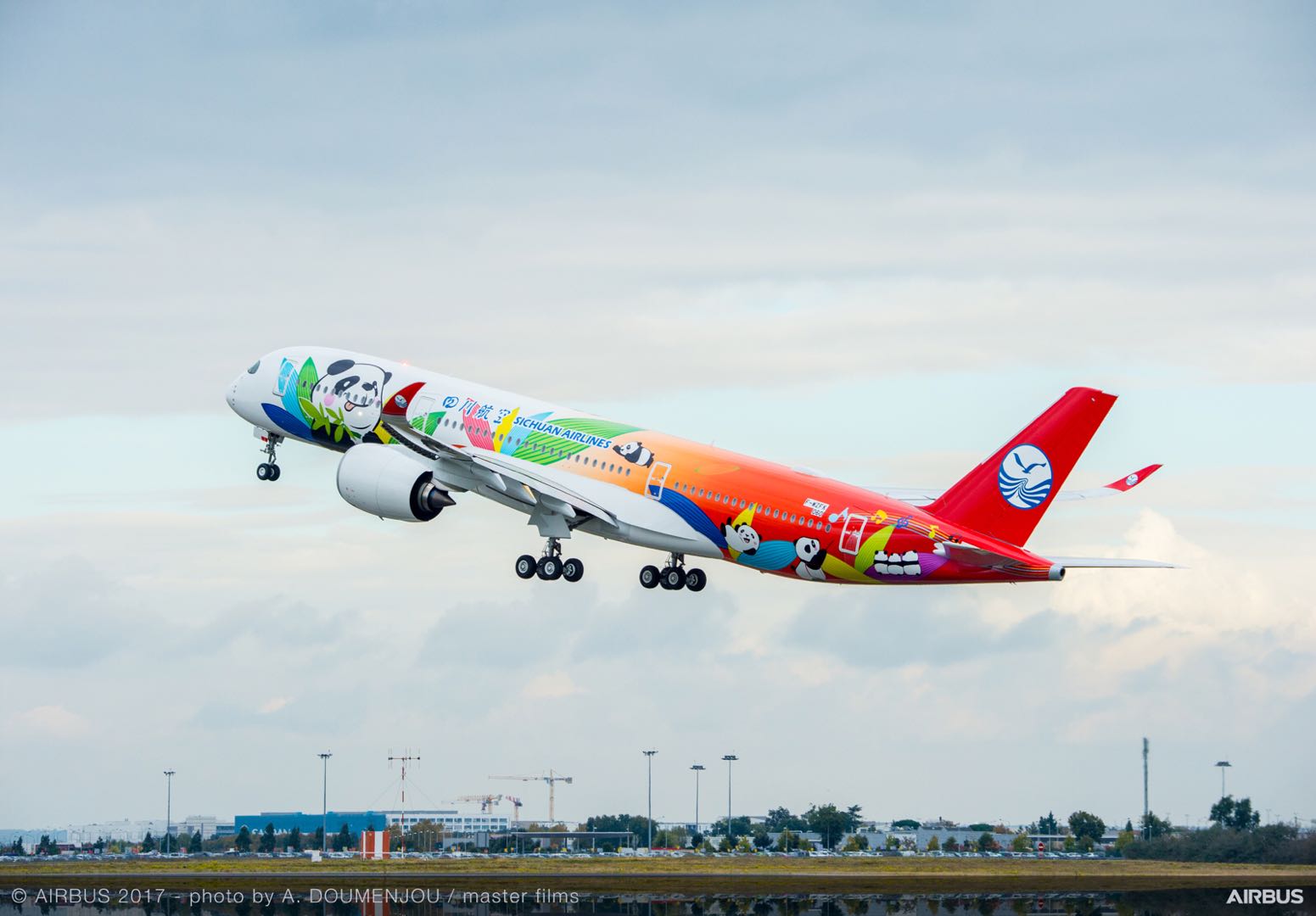 图片 7月5日起川航将在宜宾五粮液机场投放第一架驻场飞机_民航资源网