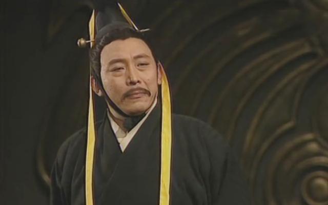 秦穆公剧照公子絷急了:"先生如果不出山,百里奚也要回来和您一起在