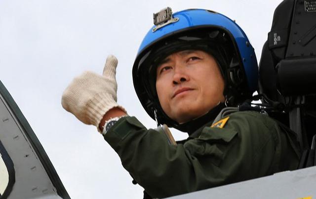 航母,辽宁舰为001,001a即为改进型)最早可能于明年8月交付中国海军,以