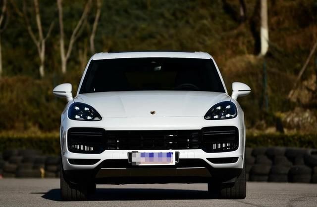 开过路虎揽胜,再换保时捷卡宴,4个月后,车主:差距一目了然