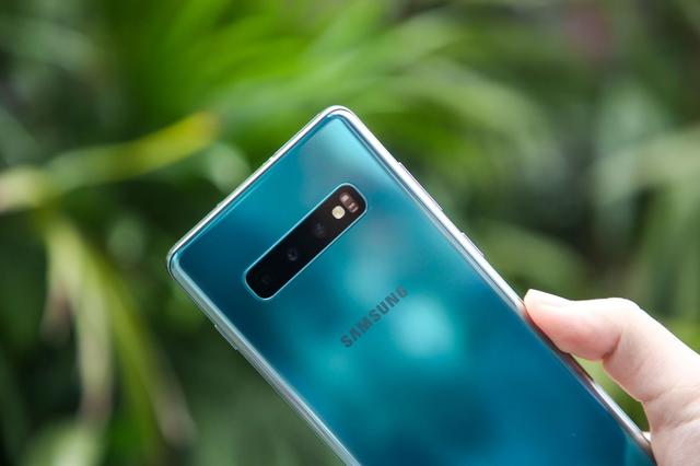 中秋惠购机带上三星galaxys10系列去郊游