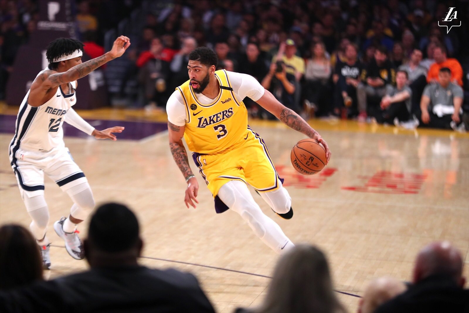 湖人主場(chǎng)對(duì)決精彩瞬間全程直播