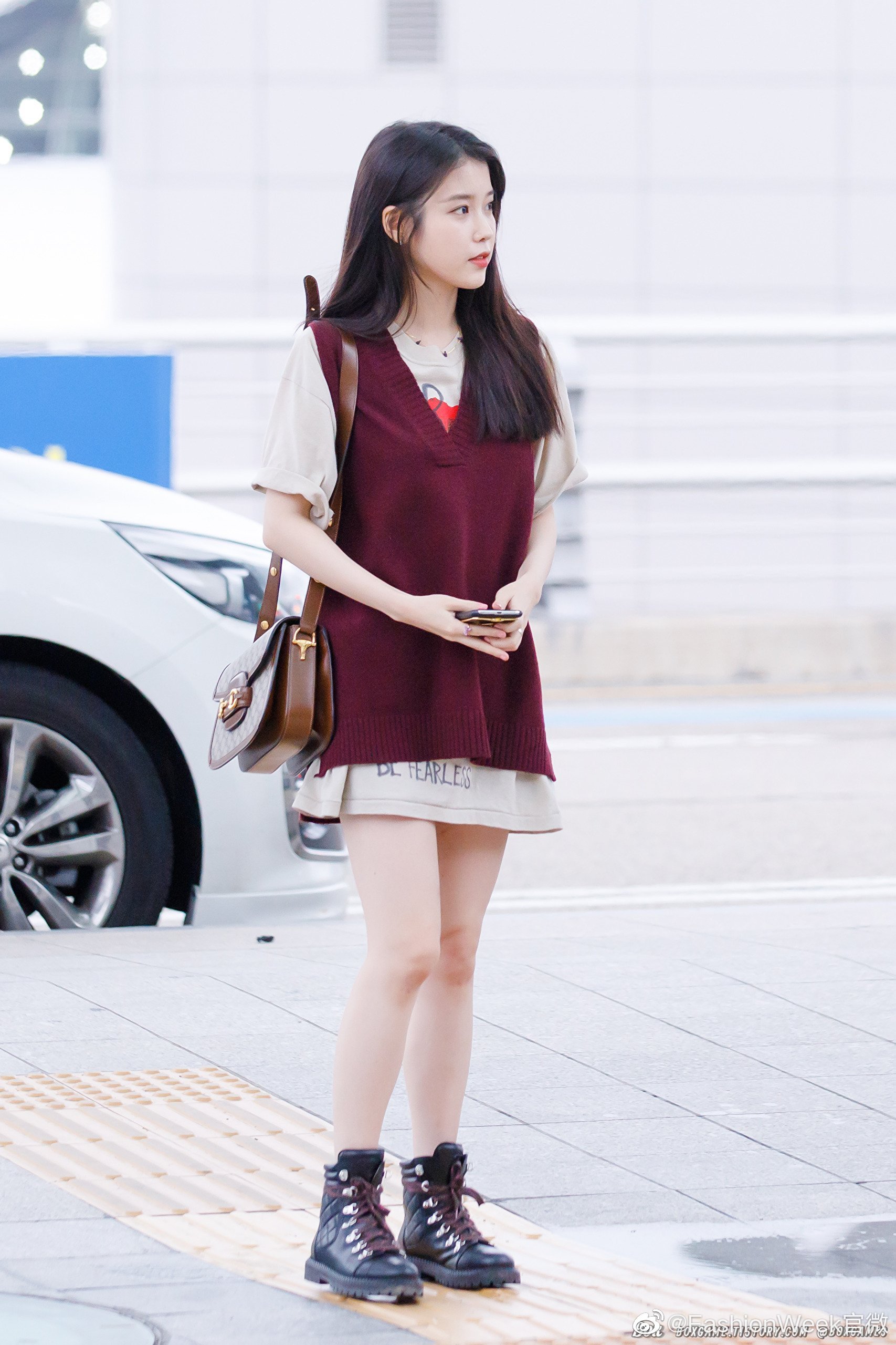 iu李知恩德鲁纳酒店圆满收官后赴泰国休假