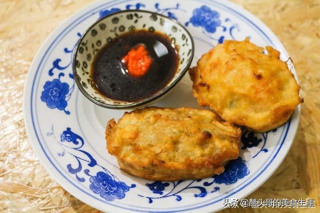 水阳三宝之鸭脚包说起鸭脚包,其实这道菜也是宣城市传过来的,宣城水阳