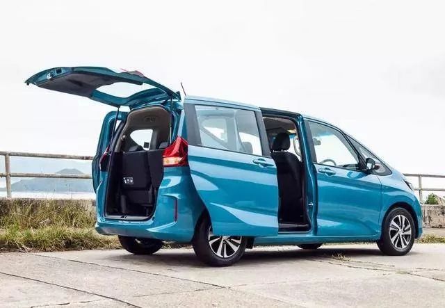 本田飞度7座版面包车在日本就像五菱宏光的存在